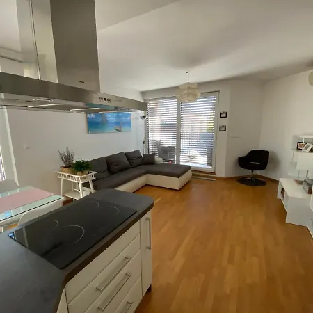 Top W/big Terrace & Pvt. Parking Appartement