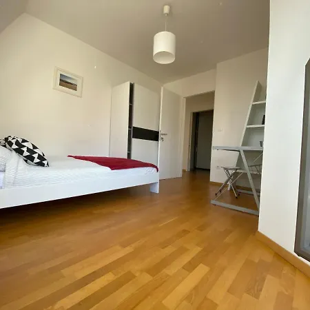 Top W/big Terrace & Pvt. Parking *